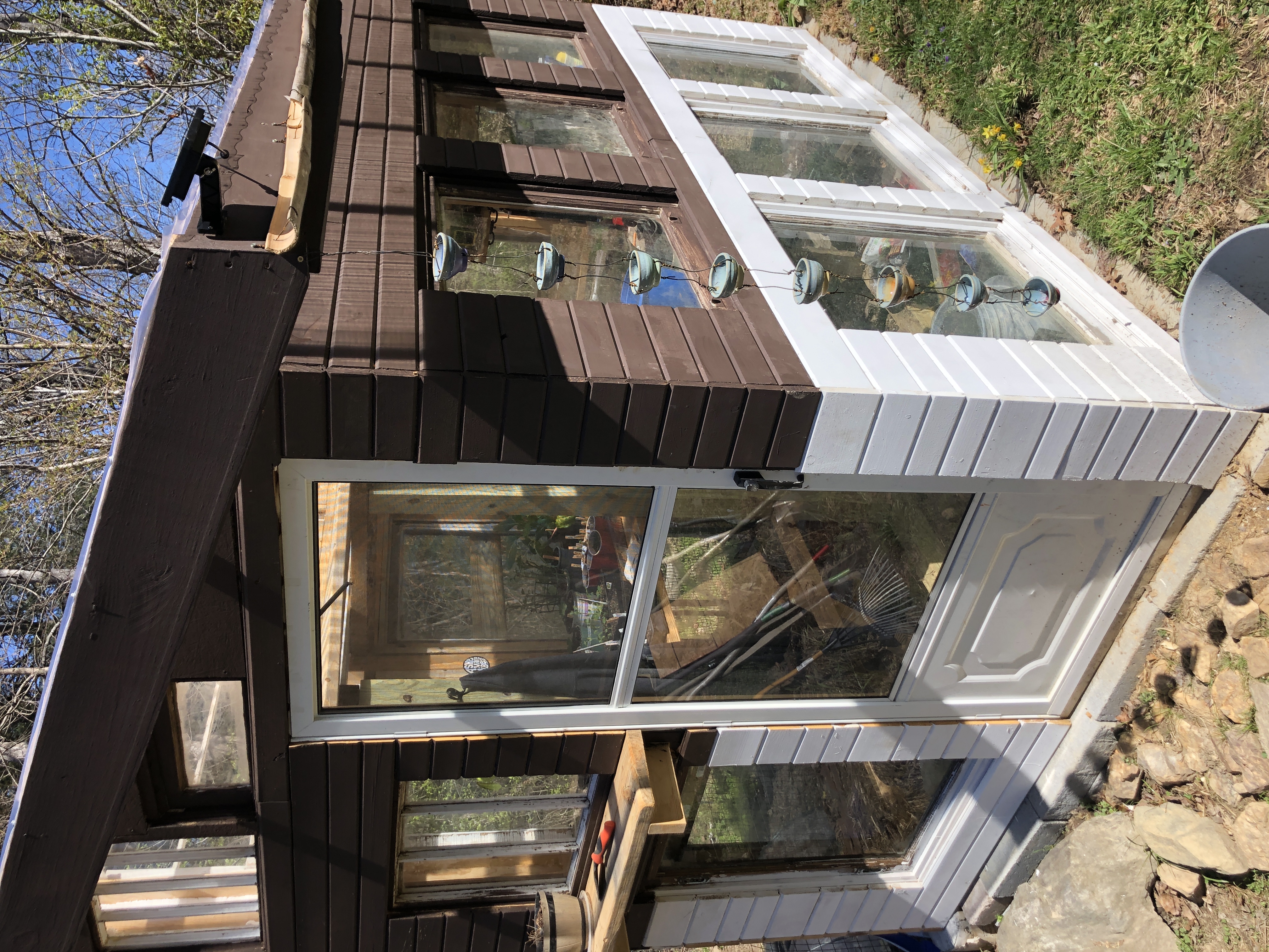 Greenhouse with Hanging Ceramic Drain Cups